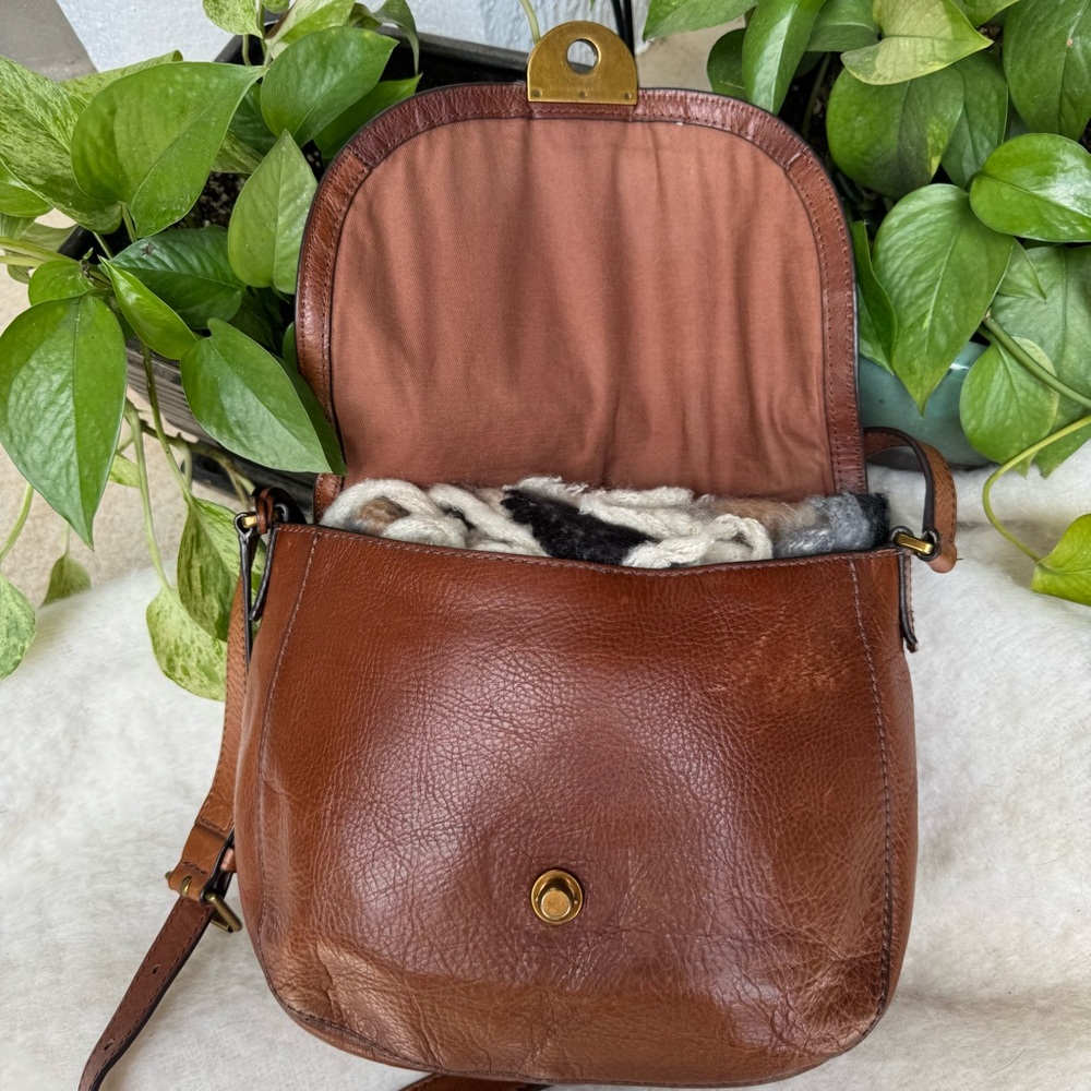 Fossil Emi Saddle Bag leather cross body messenger shoulder bag adjustable strap - Picture 4 of 16